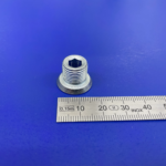 Schraube mit 6-Kt