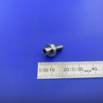 Schraube mit 6-Kt